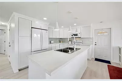 5560 Sir Walter Way, North Fort Myers, FL 33917 - Photo 5