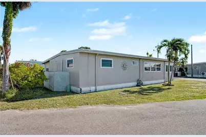 5560 Sir Walter Way, North Fort Myers, FL 33917 - Photo 27