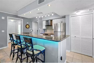 8960 Colonnades Ct E #921, Bonita Springs, FL 34135 - Photo 7