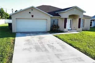 2112 NE 1st St, Cape Coral, FL 33909 - Photo 9