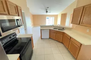 2112 NE 1st St, Cape Coral, FL 33909 - Photo 3