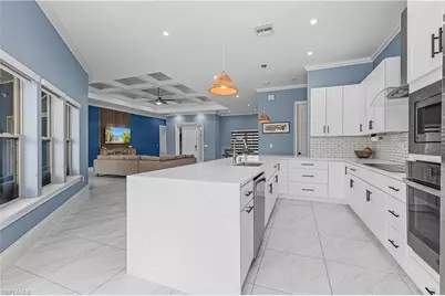 2322 Trafalgar Pkwy, Cape Coral, FL 33991 - Photo 9