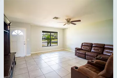2085 E Tobago Cir, Fort Myers, FL 33905 - Photo 5