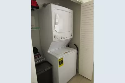 17226/17228 Whitewater Ct, Fort Myers Beach, FL 33931 - Photo 9