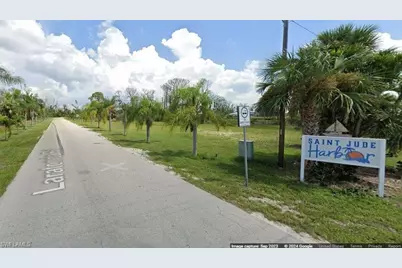 3901 Crestwell Ct, Saint James City, FL 33956 - Photo 11