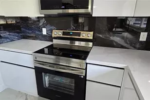 238 SE 46th Ln, Cape Coral, FL 33904 - Photo 9