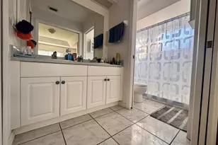 1118 SE 5th Pl, Cape Coral, FL 33990 - Photo 9