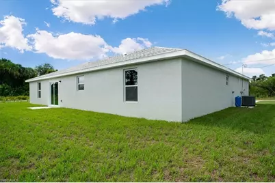 3010 67th St W, Lehigh Acres, FL 33971 - Photo 21