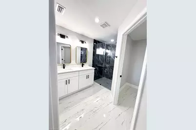 2610 NW 10th Ter, Cape Coral, FL 33993 - Photo 13