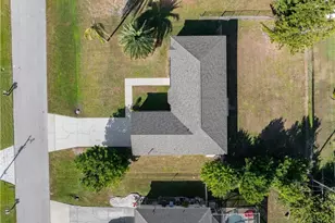 1409 SW 11th Pl, Cape Coral, FL 33991 - Photo 29