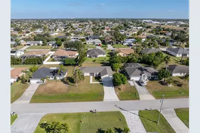 1409 SW 11th Pl, Cape Coral, FL 33991 - Photo 27