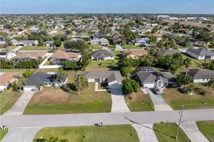 1409 SW 11th Pl, Cape Coral, FL 33991 - Photo 27