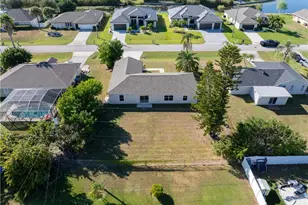 1409 SW 11th Pl, Cape Coral, FL 33991 - Photo 23