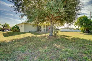 1310 NE 2nd Pl, Cape Coral, FL 33909 - Photo 31