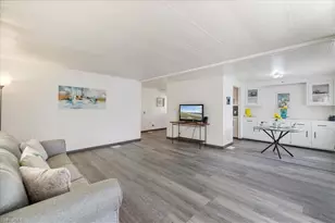 952 Days Ln, North Fort Myers, FL 33917 - Photo 9