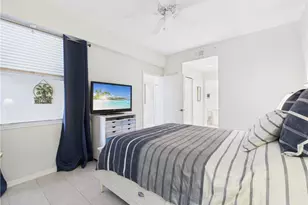 10461 Washingtonia Palm Way, Fort Myers, FL 33966 - Photo 13