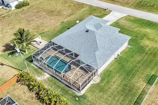 1904 NE 18th Pl, Cape Coral, FL 33909 - Photo 31