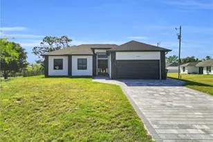 2250 10th Terrace, Lehigh Acres, FL 33936 - Photo 3
