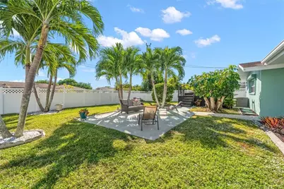 1030 SE 43rd Ter, Cape Coral, FL 33904 - Photo 17