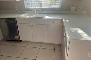 1426 SE 8th Ave, Cape Coral, FL 33990 - Photo 5