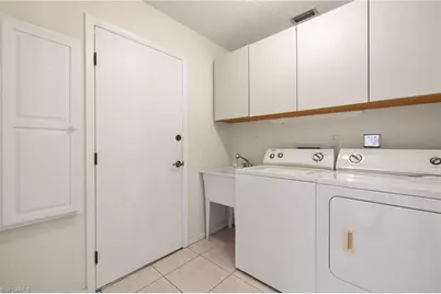 3909 SE 1st Ave, Cape Coral, FL 33904 - Photo 15