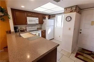 8200 Summerlin Village Cir, Fort Myers, FL 33919 - Photo 17