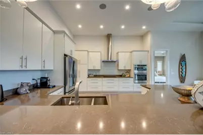 818 Montclaire Ct, Cape Coral, FL 33904 - Photo 13