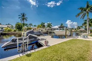 818 Montclaire Ct, Cape Coral, FL 33904 - Photo 41