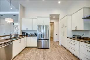 818 Montclaire Ct, Cape Coral, FL 33904 - Photo 17