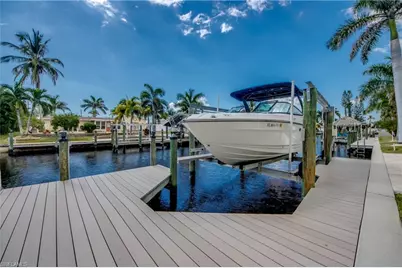 818 Montclaire Ct, Cape Coral, FL 33904 - Photo 45