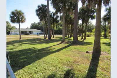 421 Broadway Ave, Lehigh Acres, FL 33972 - Photo 25