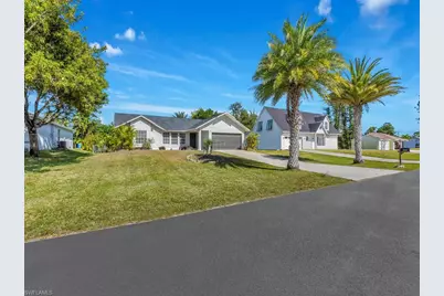 1931 SW 36th Ter, Cape Coral, FL 33914 - Photo 27