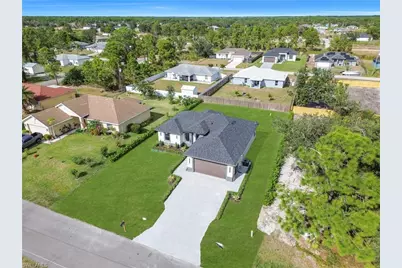 2614 44th St W, Lehigh Acres, FL 33971 - Photo 9