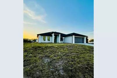 426 Picturesque Ave, Lehigh Acres, FL 33974 - Photo 3