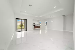 9 NW 14th Pl, Cape Coral, FL 33993 - Photo 11