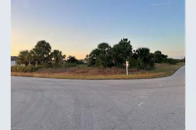 758 Fleming Ave S, Lehigh Acres, FL 33974 - Photo 5