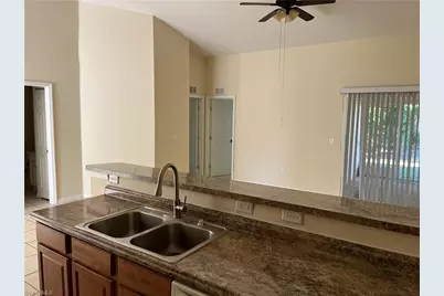 601 SE 5th St, Cape Coral, FL 33990 - Photo 5