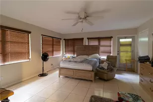 1013 SE 9th St, Cape Coral, FL 33990 - Photo 11