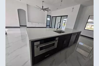 2229 SW 32nd St, Cape Coral, FL 33914 - Photo 9