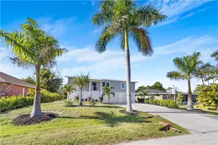 10697 Holly Rd, Bokeelia, FL 33922 - Photo 5