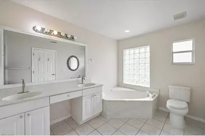 1324 SW 8th Ct, Cape Coral, FL 33991 - Photo 17