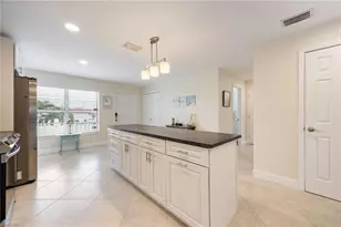 843 SE 46th Ln, Cape Coral, FL 33904 - Photo 9