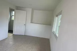 3516 E Riverside Dr, Fort Myers, FL 33916 - Photo 7