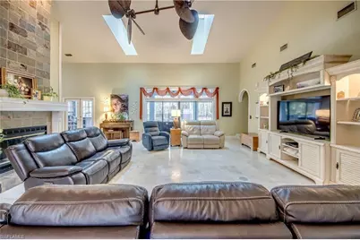 706 SW 6th St, Cape Coral, FL 33991 - Photo 5