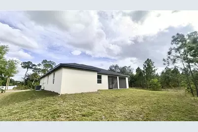 1013 Cleveland Ave, Lehigh Acres, FL 33972 - Photo 17