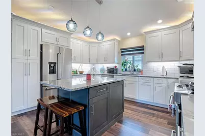 911 SW 33rd Ter, Cape Coral, FL 33914 - Photo 13