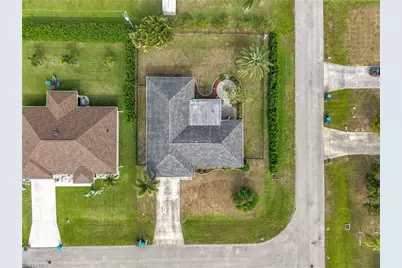 911 SW 33rd Ter, Cape Coral, FL 33914 - Photo 43