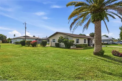 126 SE 40th Ter, Cape Coral, FL 33904 - Photo 5