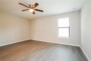 431 Gray Ave S, Lehigh Acres, FL 33974 - Photo 9