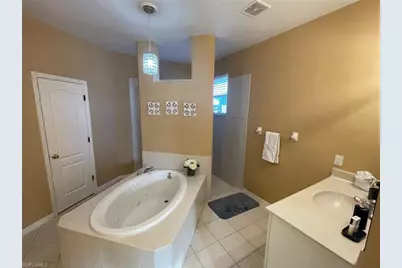 2409 SW 17th Pl, Cape Coral, FL 33914 - Photo 17